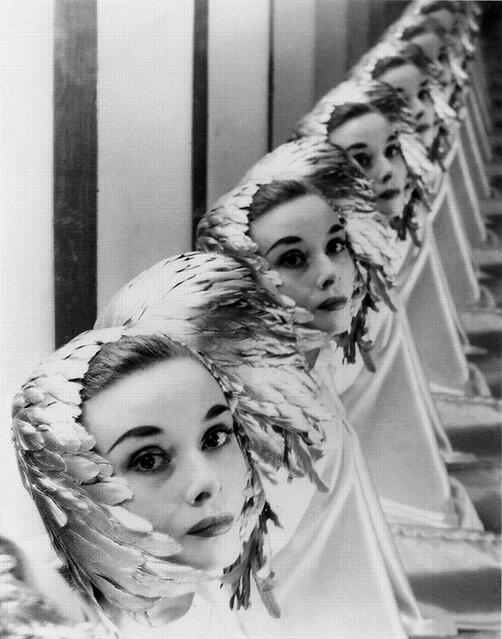 © Photographer Erwin Blumenfeld.